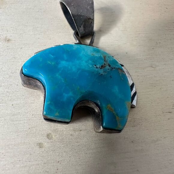 Vintage Navajo Sterling And Turquoise Bear Pendant - Picture 2 of 7